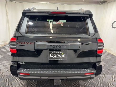 Used 2026 Toyota 4Runner SR5 AWD/4WD image 7