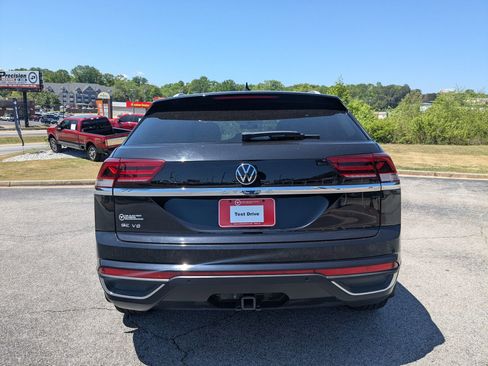 Used 2020 Volkswagen Atlas Cross Sport SE w/ Towing Package FWD image 6