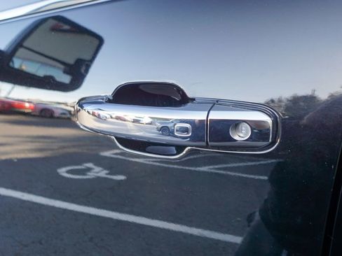 Used 2020 GMC Sierra 3500 Denali w/ Denali Ultimate Package image 14