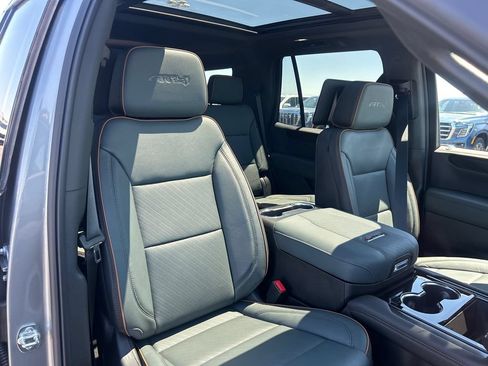 New 2026 GMC Yukon Denali Ultimate AWD/4WD image 39