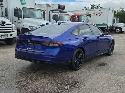 Used 2023 Honda Accord Sport image 7