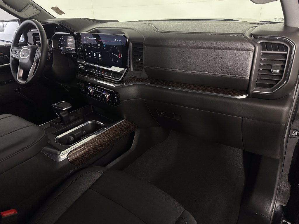 Used 2025 GMC Sierra 1500 Elevation AWD/4WD image 32