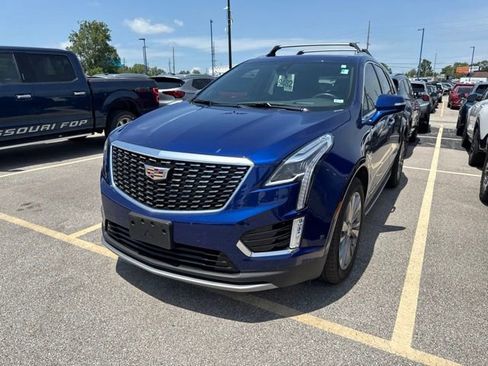 Used 2023 Cadillac XT5 Premium Luxury w/ Technology Package AWD/4WD image 1