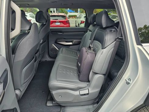 Certified 2024 Kia EV9 Wind AWD/4WD image 23