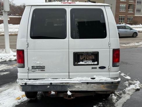 Used 2014 Ford E-350 and Econoline 350 XLT image 5