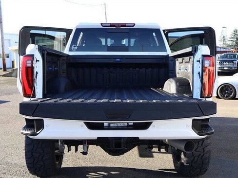 Used 2024 GMC Sierra 3500 Denali w/ Denali Reserve Package image 32