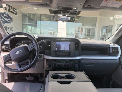 Used 2024 Ford F250 XL RWD image 13
