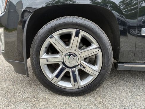 Used 2016 Cadillac Escalade Premium AWD/4WD image 31