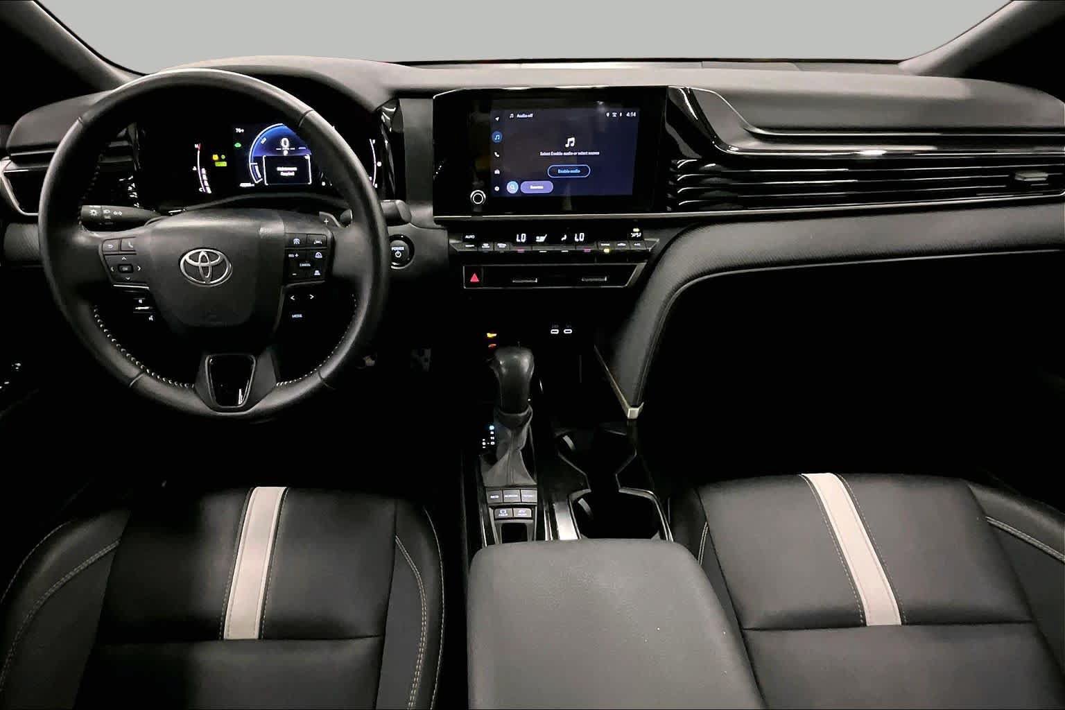 Used 2026 Toyota Camry SE FWD image 15