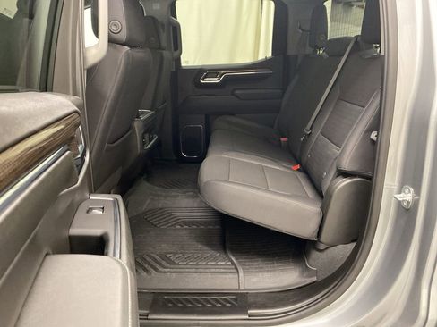 Used 2024 Chevrolet Silverado 1500 LT Trail Boss w/ Dark Appearance Package image 16