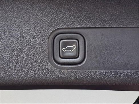 Used 2010 Chevrolet Tahoe LT w/ Luxury Package image 21