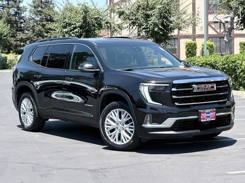 Used 2024 GMC Acadia Elevation AWD/4WD image 2