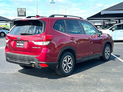 Used 2021 Subaru Forester Premium AWD/4WD image 8
