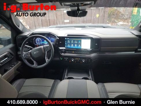 Used 2024 Chevrolet Silverado 2500 ZR2 w/ Technology Package image 7