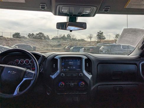 Used 2022 Chevrolet Silverado 1500 RST image 17