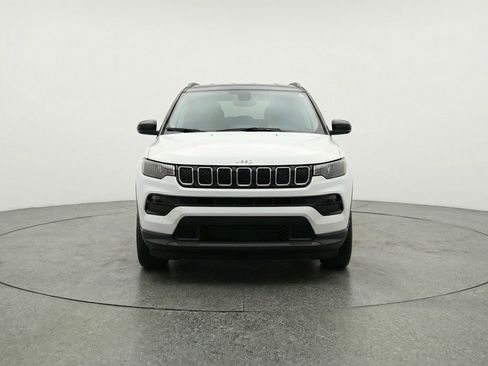 Used 2025 Jeep Compass Limited image 2