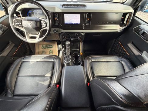 Used 2023 Ford Bronco Badlands w/ Sasquatch Package AWD/4WD image 12