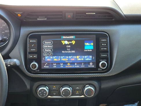 Certified 2023 Nissan Kicks SV FWD image 15