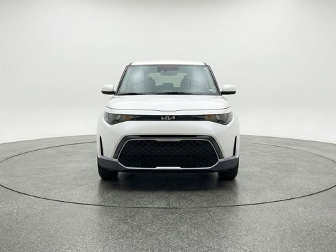 Used 2025 Kia Soul LX w/ LX Technology Package FWD image 2