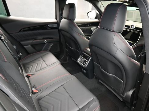 Used 2023 Maserati Grecale Modena image 51