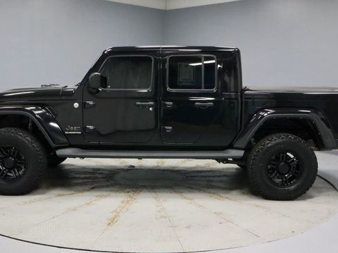Used 2021 Jeep Gladiator Overland AWD/4WD image 9