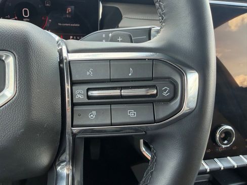 Used 2026 GMC Acadia Elevation w/ Elevation Premium Package AWD/4WD image 26