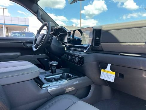 New 2026 Chevrolet Silverado 1500 ZR2 w/ LPO, Dark Essentials Package AWD/4WD image 32