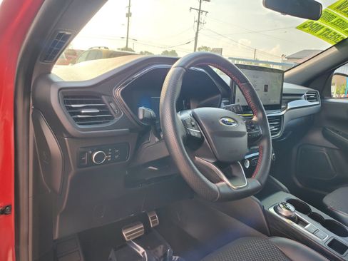 Used 2024 Ford Escape ST-Line w/ Tech Pack #1 AWD/4WD image 14
