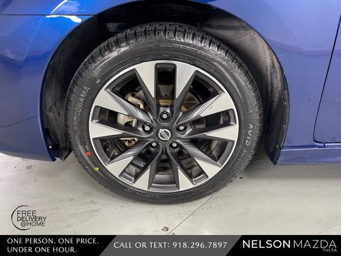 Used 2018 Nissan Sentra SR w/ Protection Package image 11