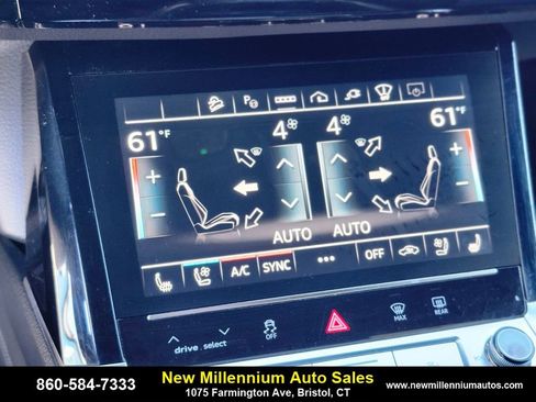 Used 2024 Audi Q8 e-tron Prestige w/ Prestige Package image 22