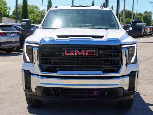 New 2026 GMC Sierra 3500 Pro AWD/4WD image 2