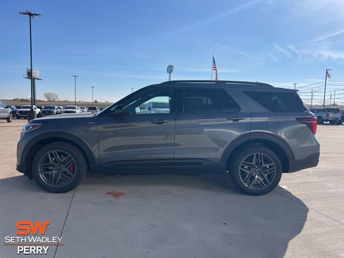 New 2026 Ford Explorer ST-Line w/ ST-Line Street Pack image 5