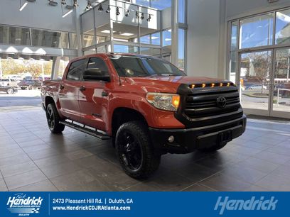Used 2017 Toyota Tundra SR5 w/ SR5 Upgrade Package