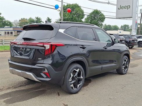 New 2025 Kia Seltos EX image 4