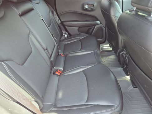 Used 2021 Jeep Compass Latitude AWD/4WD image 18