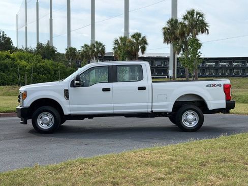 Used 2017 Ford F250 XL w/ Power Equipment Group AWD/4WD image 2
