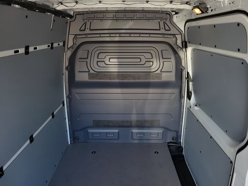 Used 2025 Mercedes-Benz Sprinter 2500 image 65