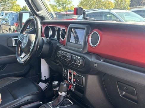 Used 2020 Jeep Gladiator Rubicon w/ Cold Weather Group image 14