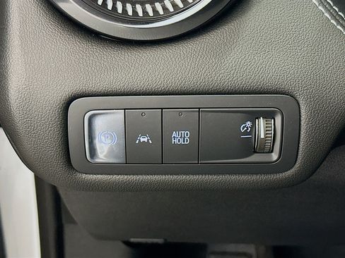 Used 2025 Chevrolet Blazer EV LT AWD/4WD image 17