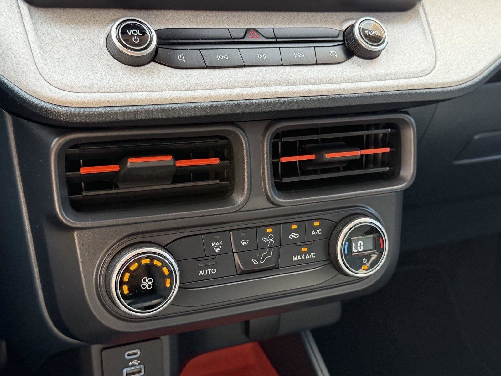 Used 2022 Ford Maverick XLT FWD image 25