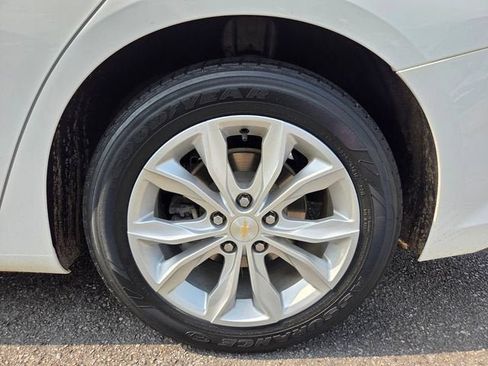 Used 2023 Chevrolet Malibu LT FWD image 19