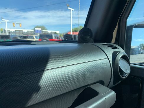 Used 2010 Jeep Wrangler Unlimited Rubicon w/ Dual Top Group image 50