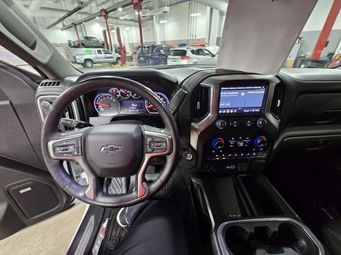 Used 2021 Chevrolet Silverado 1500 LT Trail Boss w/ Convenience Package II image 17