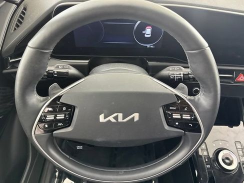 Certified 2023 Kia Niro Wave FWD image 25