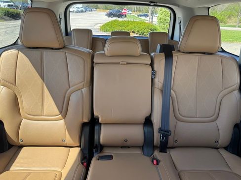 Used 2025 INFINITI QX80 Sensory AWD/4WD image 26