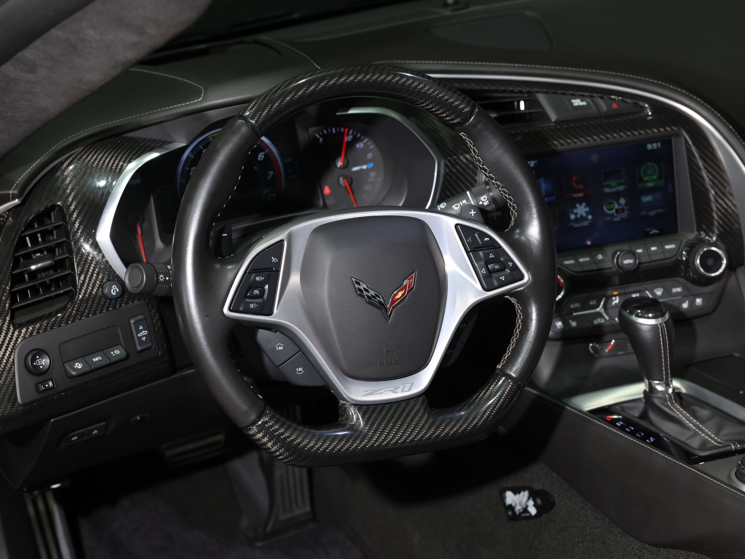 Used 2019 Chevrolet Corvette ZR1 RWD image 32