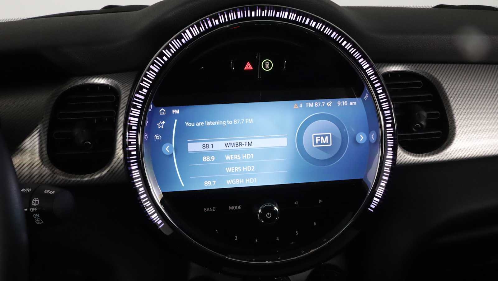 Used 2024 MINI Cooper 4-Door Hardtop FWD image 15