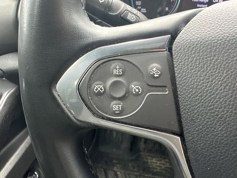 Used 2023 Chevrolet Traverse LT AWD/4WD image 20
