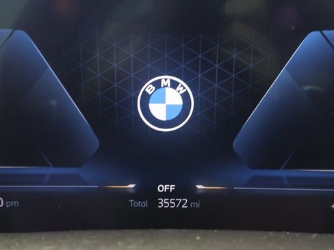 Certified 2024 BMW X6 xDrive40i w/ Executive Package AWD/4WD image 17