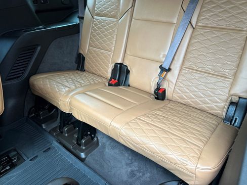 Used 2021 Cadillac Escalade Sport w/ Driver Assist Tech Package image 19